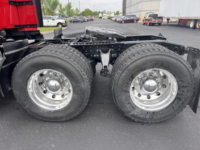 2022 International LT625-14