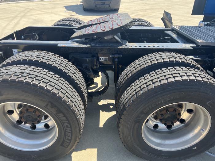 2020 Peterbilt 579-18