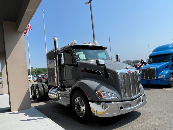 2024 Peterbilt 579-7