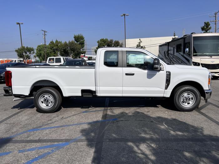 2023 Ford F-250-4