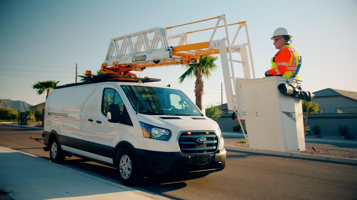 2023 Ford E-Transit-19