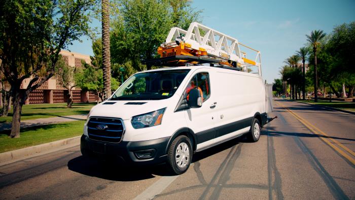 2022 Ford E-Transit-28