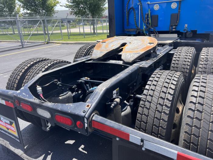 2020 Peterbilt 579-8