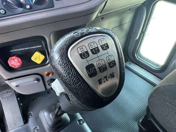 2022 Peterbilt 389-21