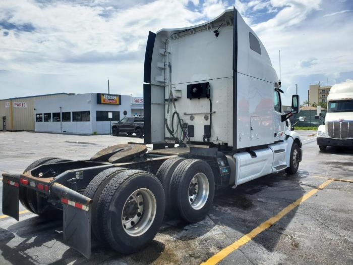 2020 Peterbilt 579-8
