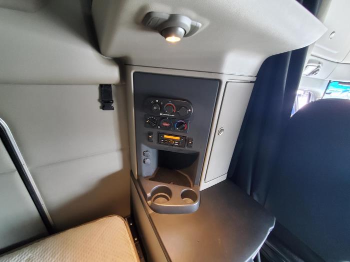 2020 Peterbilt 579-19