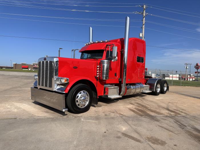 2022 Peterbilt 389-7