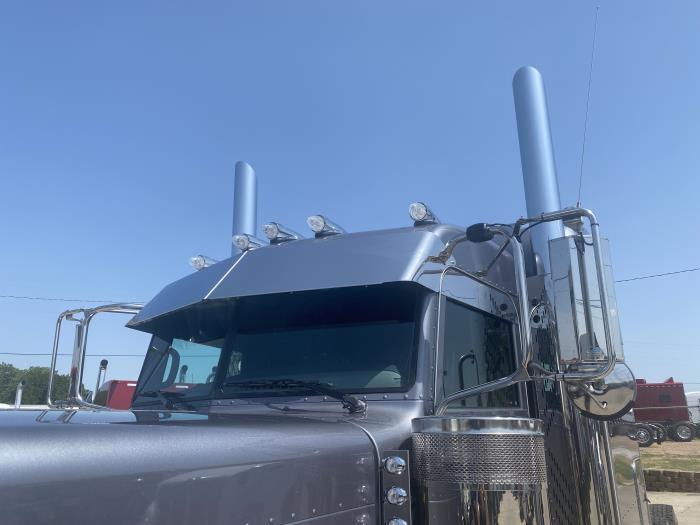 2024 Peterbilt 389-14