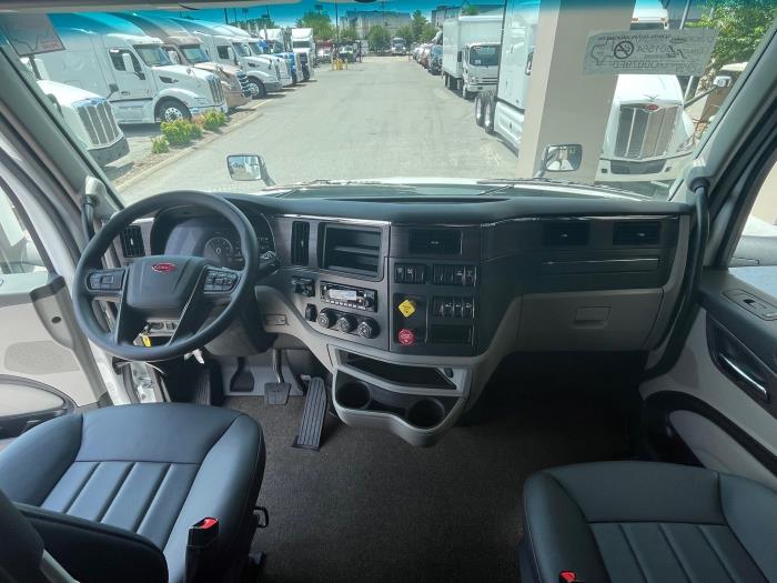 2024 Peterbilt 579-3