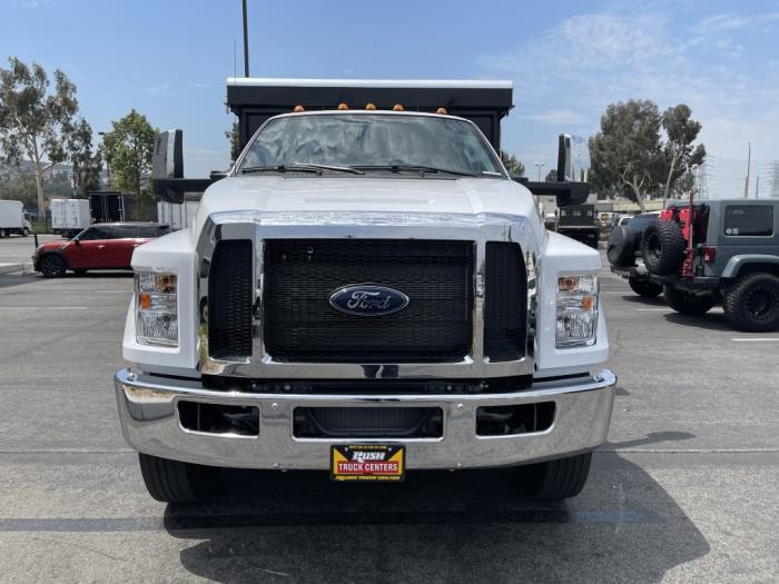 2024 Ford F-650-8