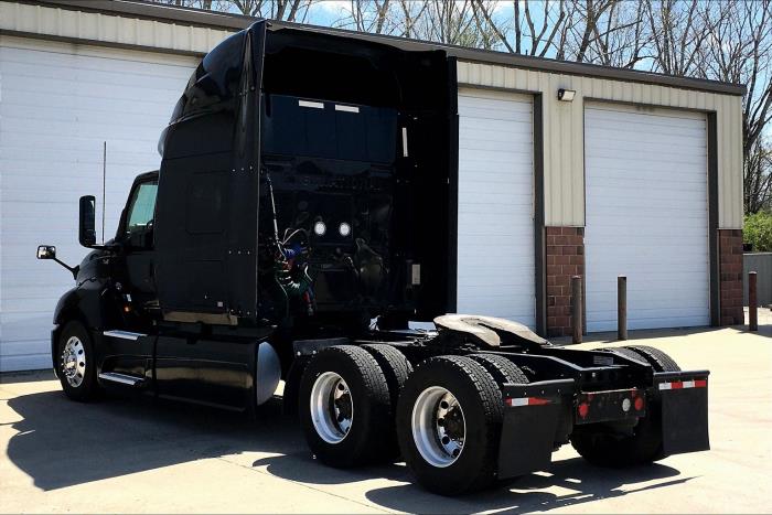 2019 International LT625-12