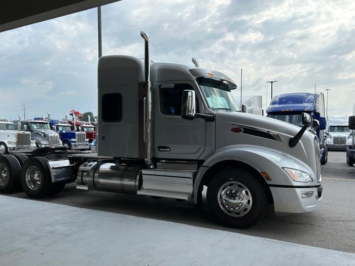 2024 Peterbilt 579-12