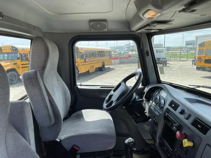 2016 Peterbilt 348-20