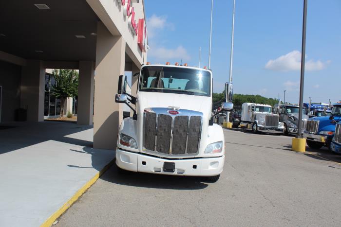 2020 Peterbilt 579-2