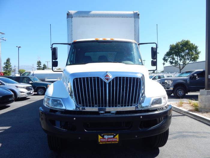 2017 International 4300-4X2-2
