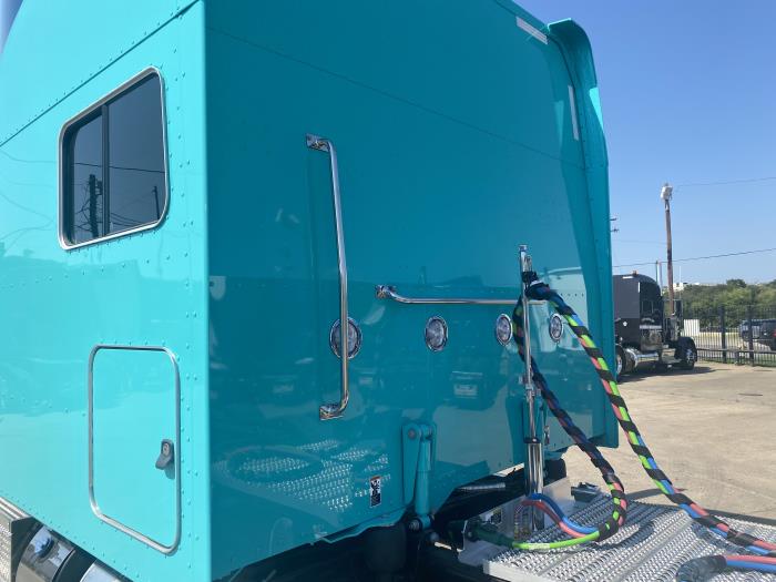 2024 Peterbilt 389-22