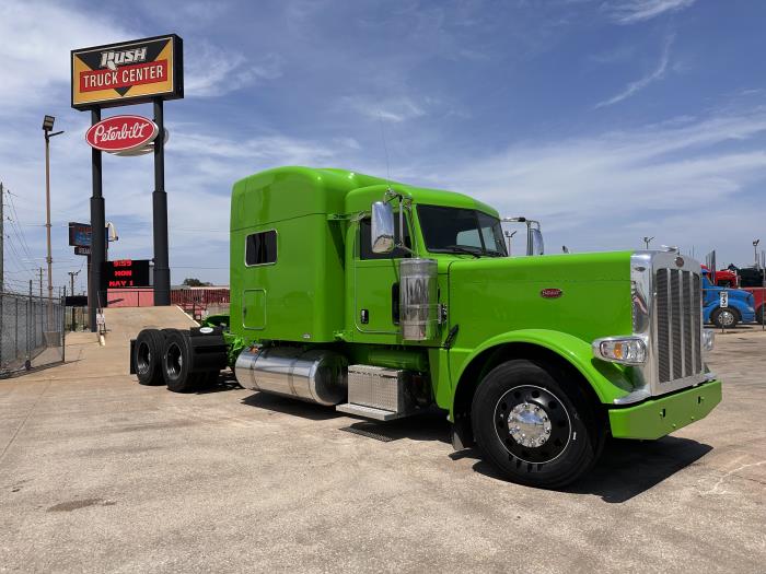 2023 Peterbilt 389-9