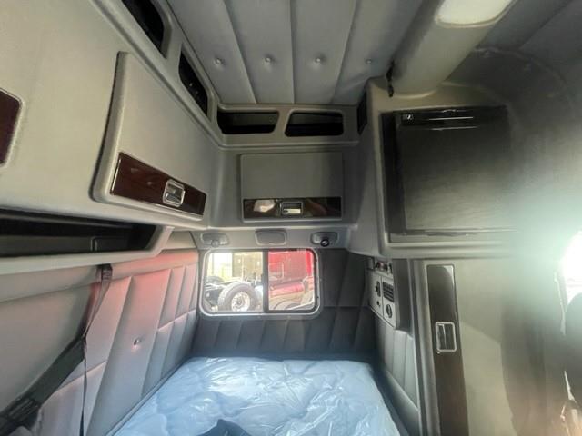 2024 Peterbilt 389-11