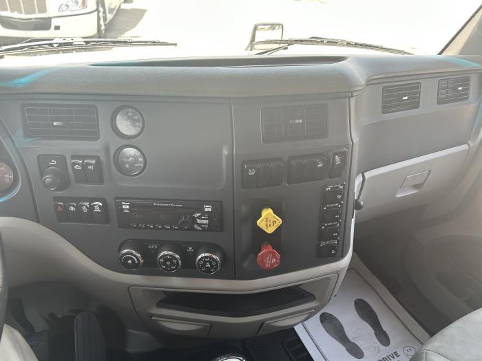 2018 Peterbilt 579-32