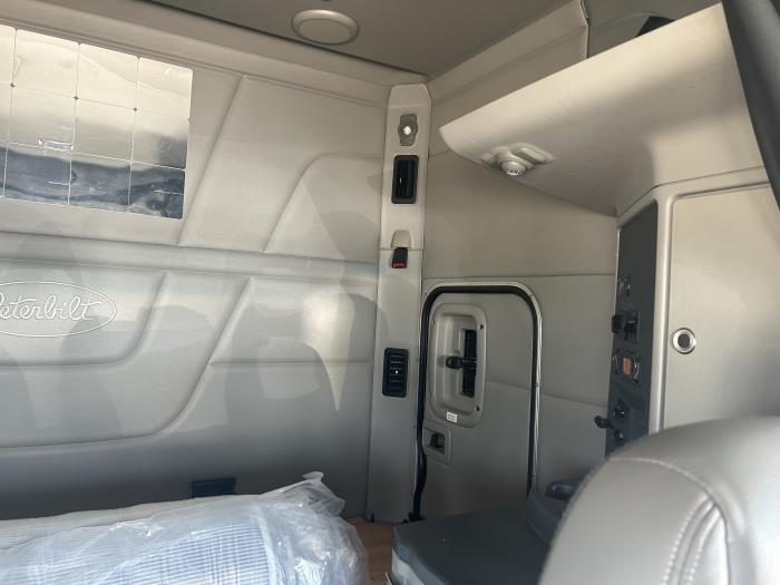 2018 Peterbilt 579-29