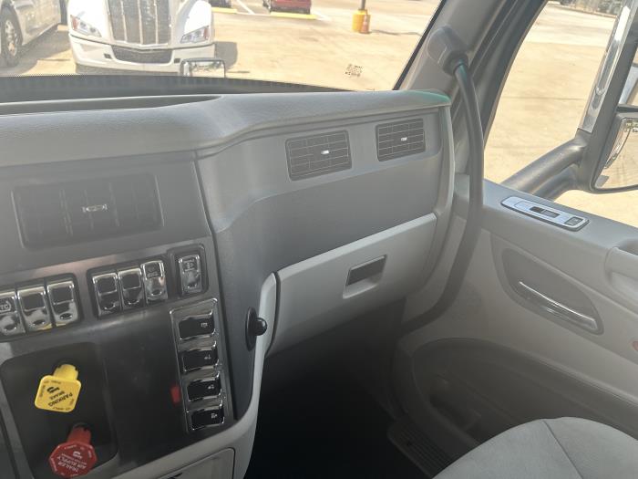 2018 Peterbilt 579-31