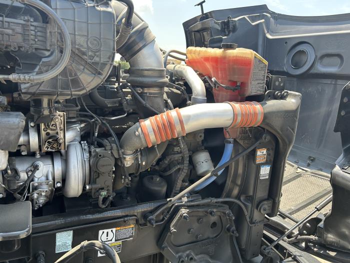 2017 Peterbilt 579-19