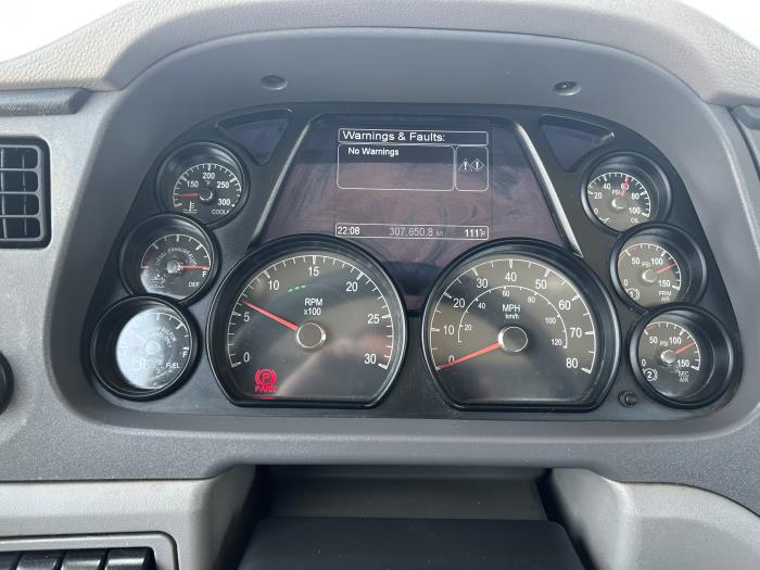 2017 Peterbilt 579-30