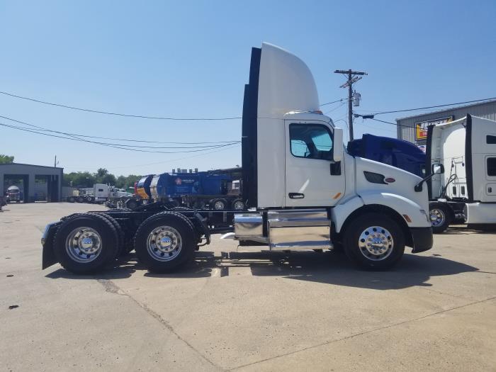 2019 Peterbilt 579-4