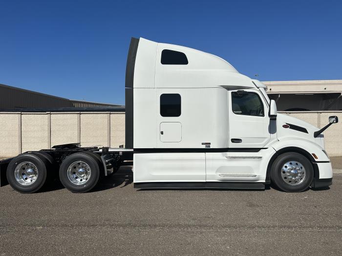 2024 Peterbilt 579-4