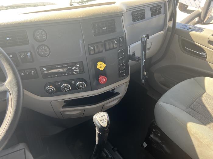 2018 Peterbilt 579-3