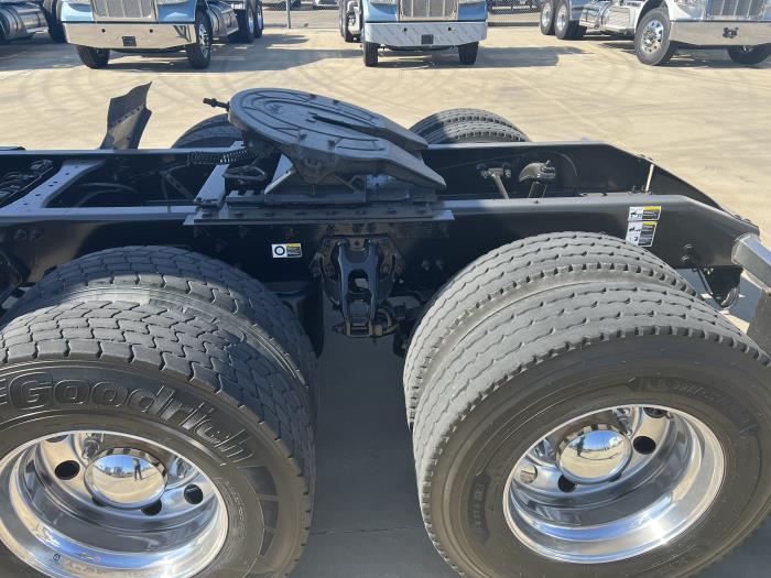 2018 Peterbilt 579-23