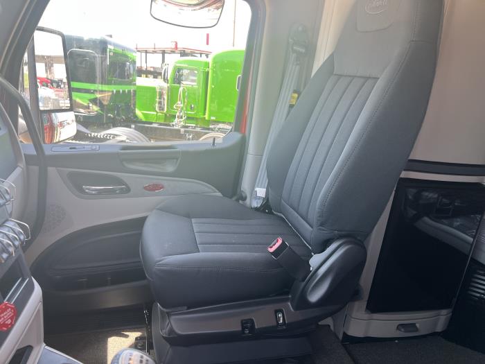 21 Peterbilt Truck Seat Cushion - Aftermarket Truck Parts