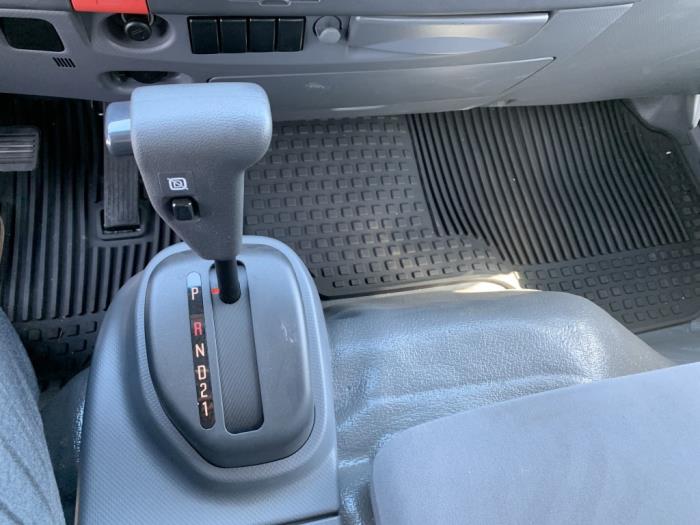 2024 Isuzu NRR-17