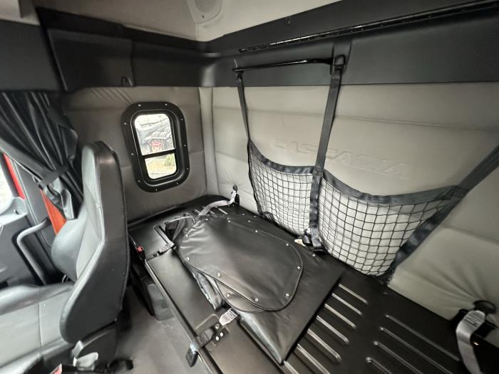 2020 Freightliner Cascadia-62