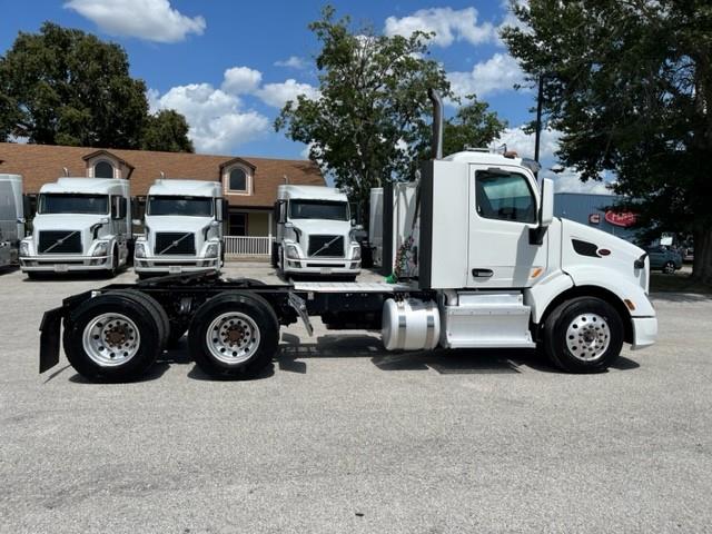 2015 Peterbilt 579-9