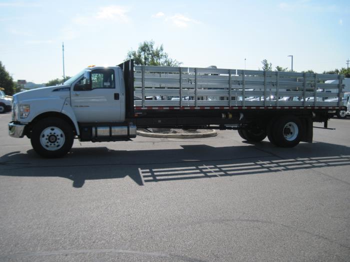 2024 Ford F-750-1