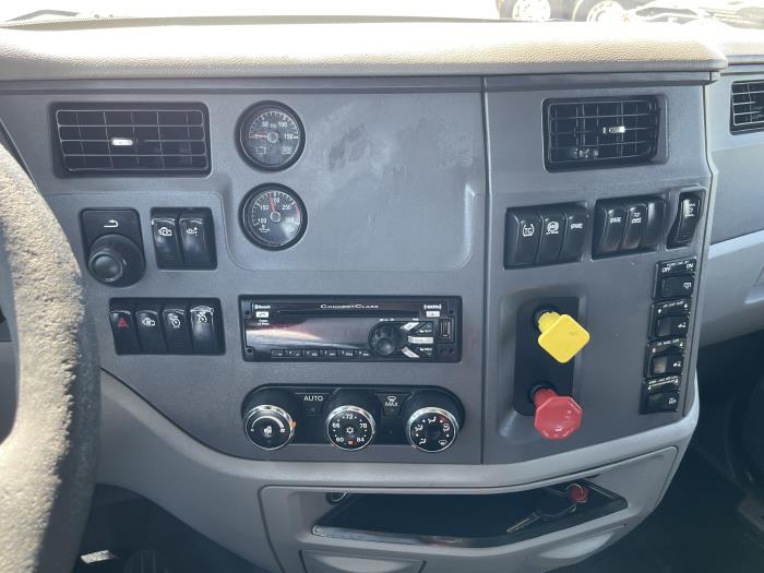 2018 Peterbilt 579-15