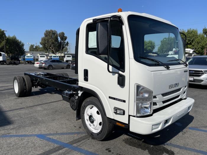 2024 Isuzu NRR-7