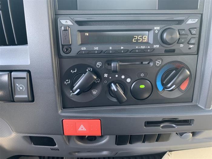 2024 Isuzu NRR-17