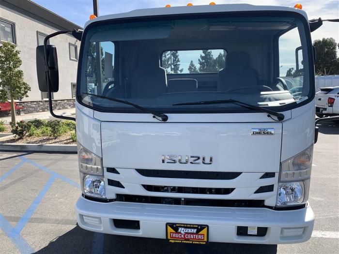 2024 Isuzu NRR-9