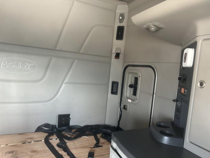 2018 Peterbilt 579-29