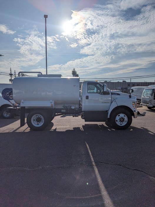 2024 Ford F-750-4