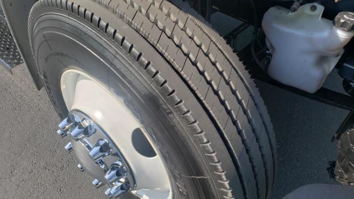 2019 Freightliner Business Class M2 106-19