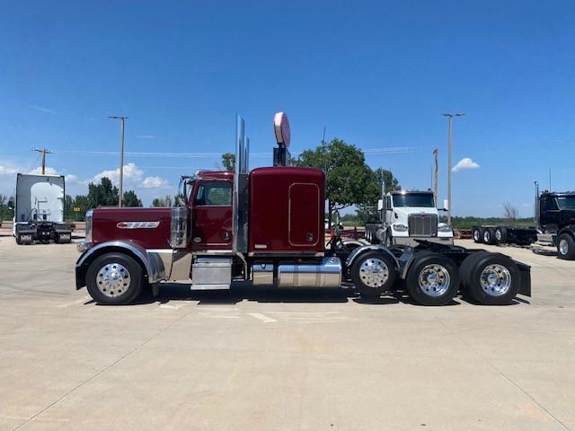 2021 Peterbilt 389-14