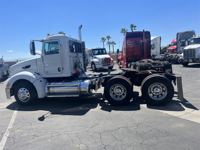 2014 Peterbilt 386-8