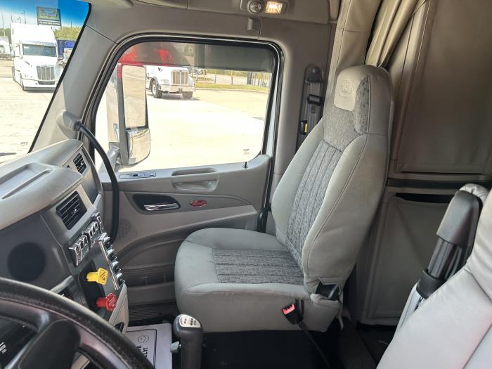 2018 Peterbilt 579-25