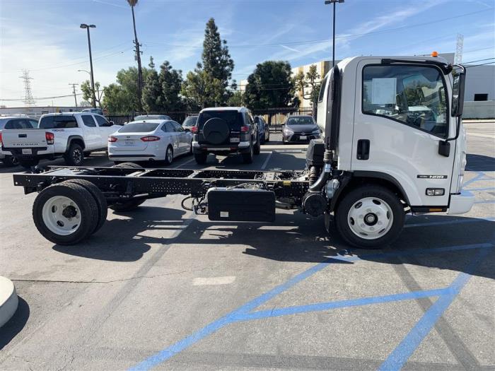 2024 Isuzu NRR-6