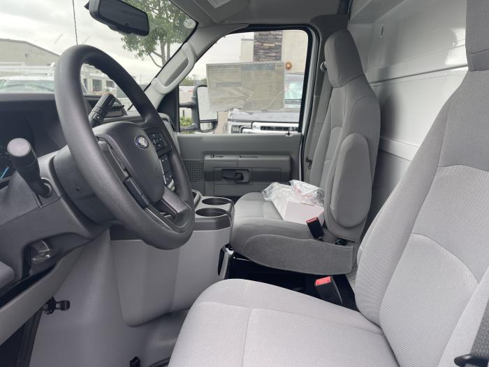 2024 Ford E-350-24