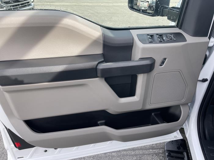 2023 Ford F-350-29