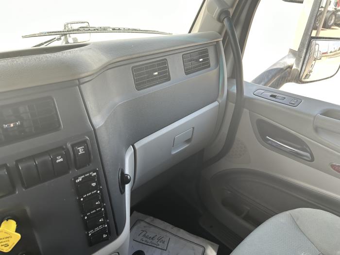 2018 Peterbilt 579-30
